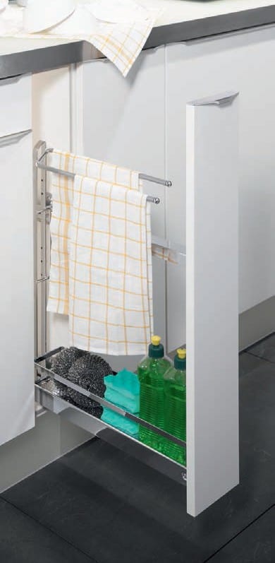 Roll-Out Storage - Number 15 Classic - 150mm Module - 1 Tray And Towel Rails