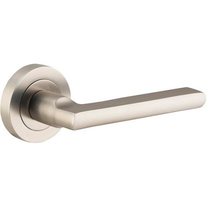Passage Door Handle. Baltimore Round Rose. - Satin Nickel