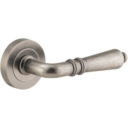 Passage Door Handle. Sarlat Lever Round Rose. - Distressed Nickel