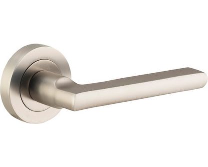 Passage Door Handle. Baltimore Round Rose.