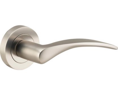 Passage door handle . Oxford Round Rose.